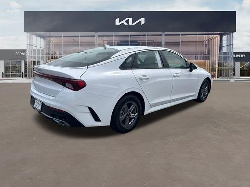 2022 Kia K5 LXS