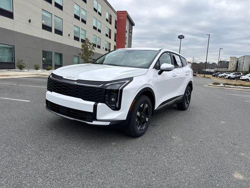Glacial White Pearl 2026 Kia Sportage LX