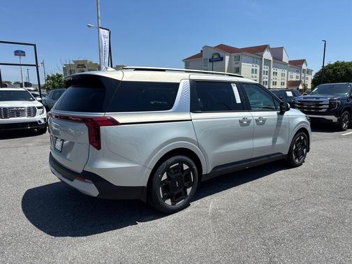 2025 Kia Carnival EX