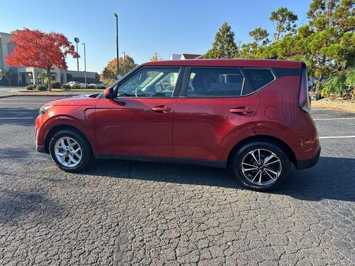 2024 Kia Soul LX