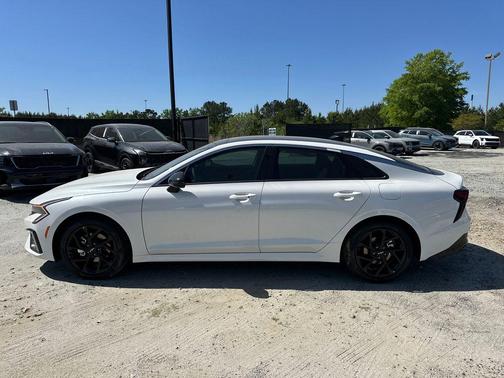 Snow White Pearl 2026 Kia K5 GT-Line