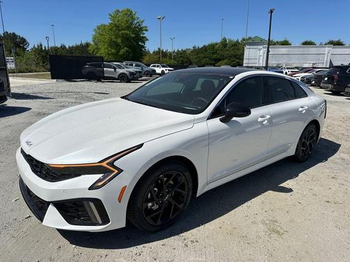 Snow White Pearl 2026 Kia K5 GT-Line