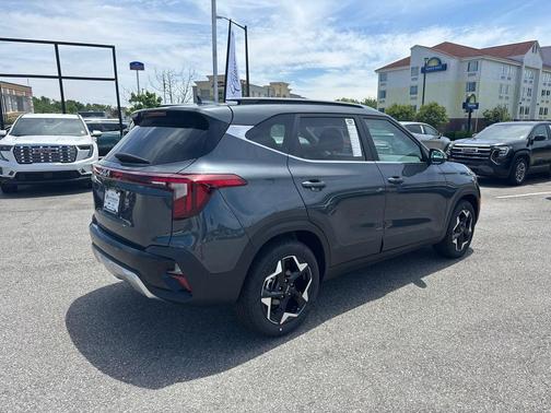 2025 Kia Seltos EX