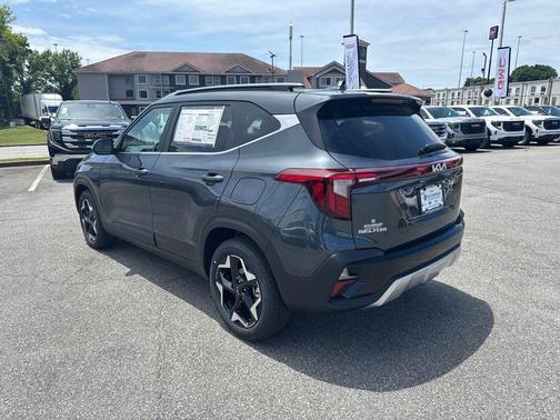 2025 Kia Seltos EX