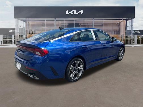 2022 Kia K5 EX