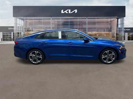 2022 Kia K5 EX