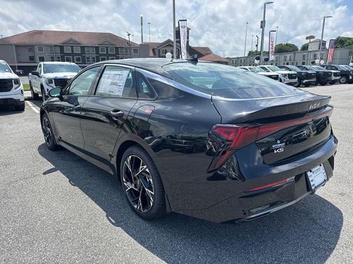 2025 Kia K5 GT-Line