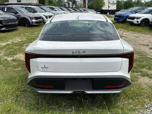 Snow White Pearl 2026 Kia K4 LXS