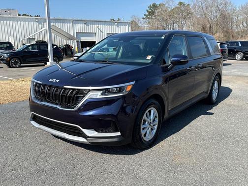 2024 Kia Carnival LX