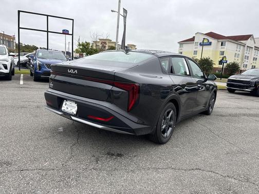 2025 Kia K4 LX