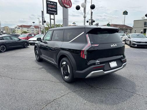 2024 Kia EV9 Light Short Range
