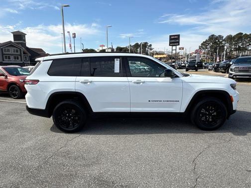 2024 Jeep Grand Cherokee L Laredo