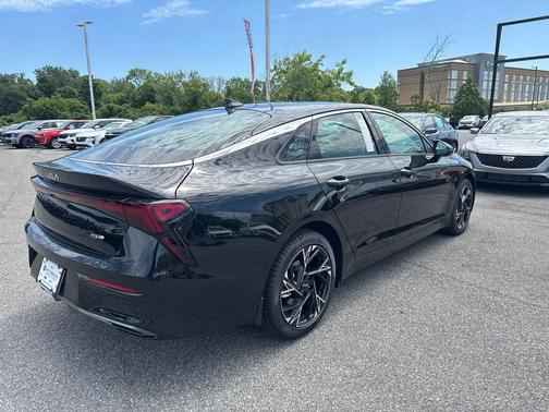 2025 Kia K5 GT-Line