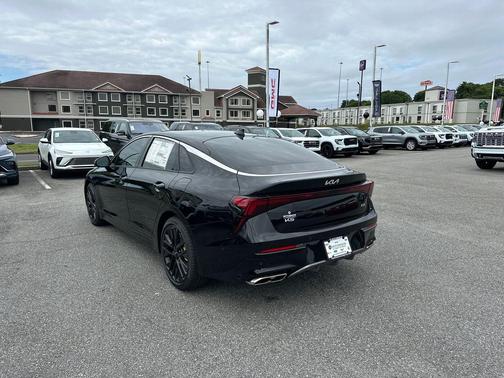Aurora Black Pearl 2026 Kia K5 GT
