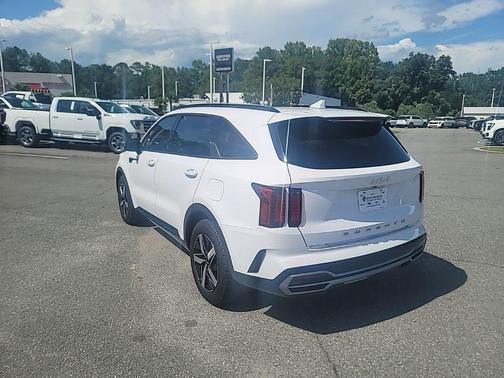 Glacial White Pearl 2022 Kia Sorento S