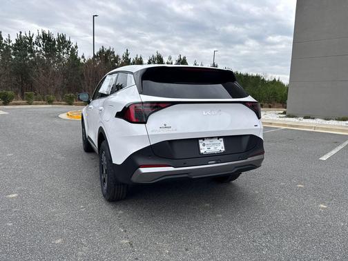 2026 Kia Sportage LX