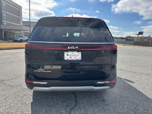 2022 Kia Carnival LXS