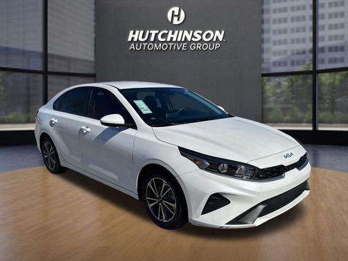 Snow White Pearl 2024 Kia Forte LXS