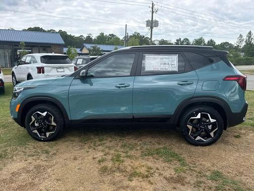Blue 2026 Kia Seltos SX