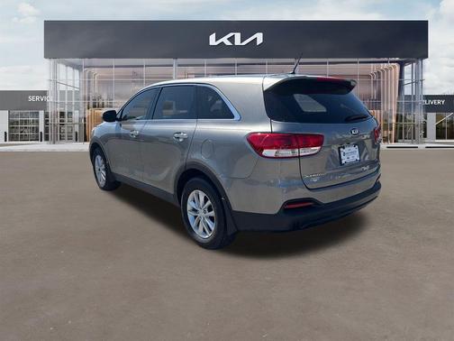 2018 Kia Sorento L