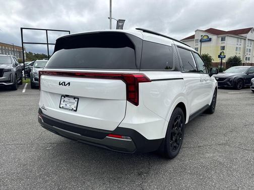 2026 Kia Carnival SX