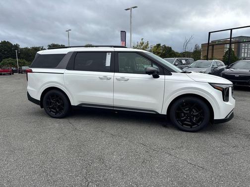 2026 Kia Carnival SX
