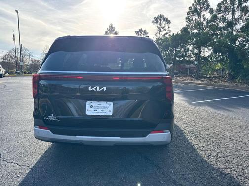 2025 Kia Carnival EX
