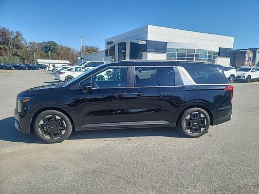 2025 Kia Carnival EX
