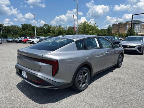 2025 Kia K4 LX