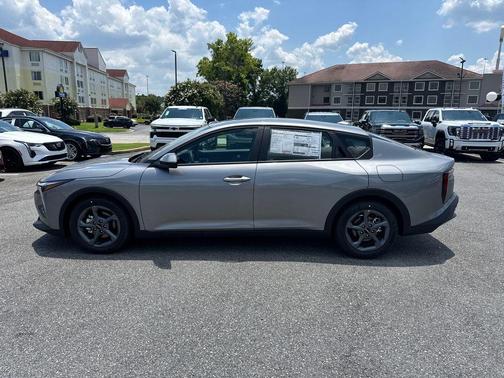 2025 Kia K4 LX