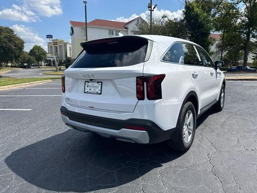 2026 Kia Sorento LX