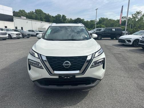 White 2023 Nissan Rogue SV