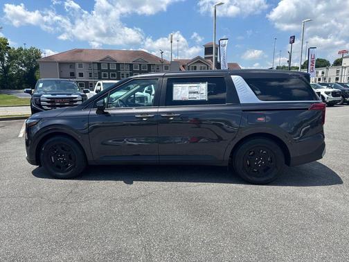 2025 Kia Carnival LXS