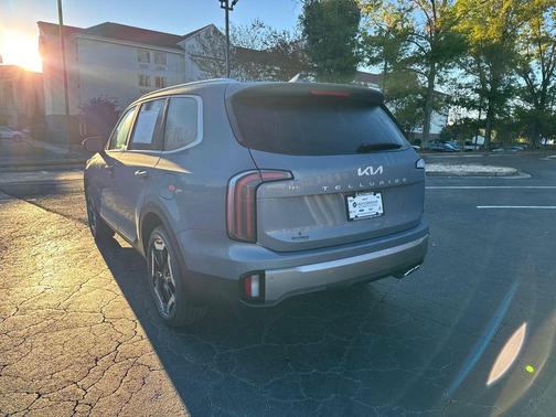 2025 Kia Telluride EX