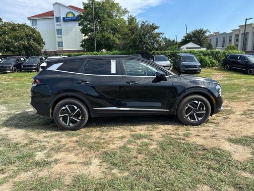 2025 Kia Sportage Hybrid LX