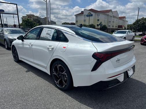 2025 Kia K5 GT-Line