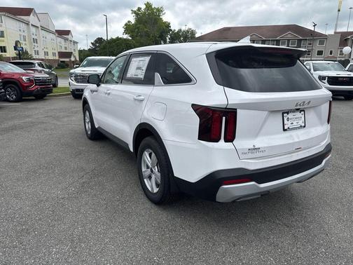 2025 Kia Sorento LX