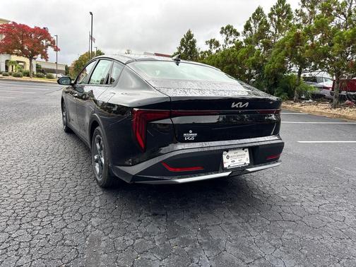 2025 Kia K4 LX