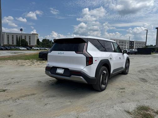 2026 Kia EV9 Wind