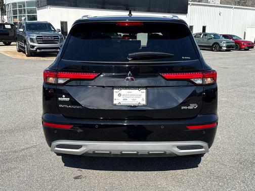 2023 Mitsubishi Outlander PHEV SEL