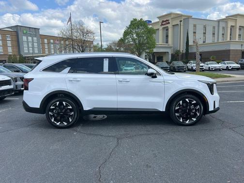 2025 Kia Sorento SX