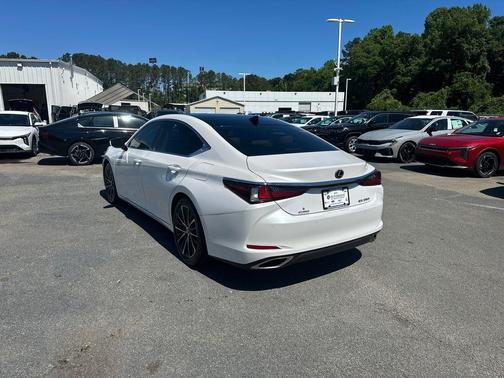 White Pearl 2022 Lexus ES 350 Base
