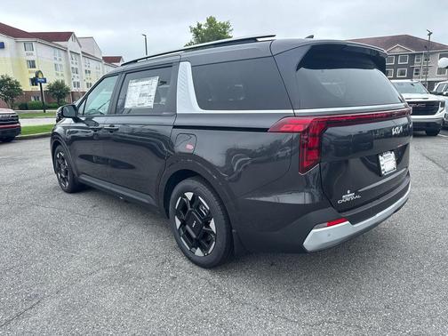 Metal 2025 Kia Carnival EX