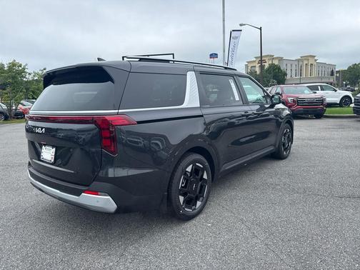 Metal 2025 Kia Carnival EX