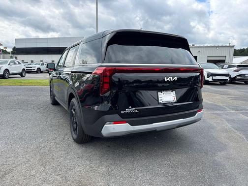 2025 Kia Carnival LXS