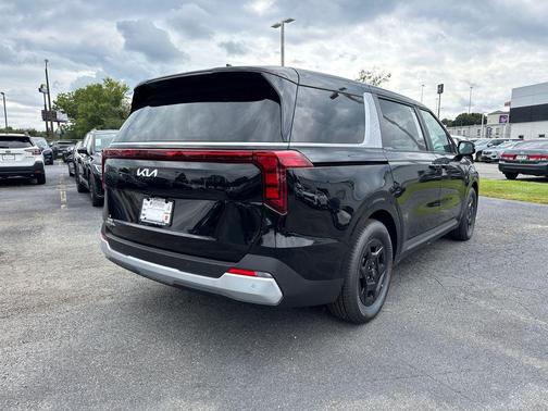 2025 Kia Carnival LXS