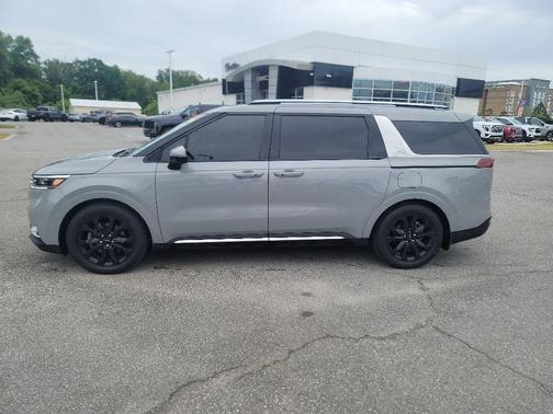 Ceramic Silver 2024 Kia Carnival SX Prestige