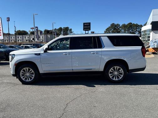 2022 GMC Yukon XL SLT