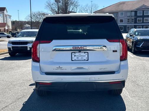 2022 GMC Yukon XL SLT