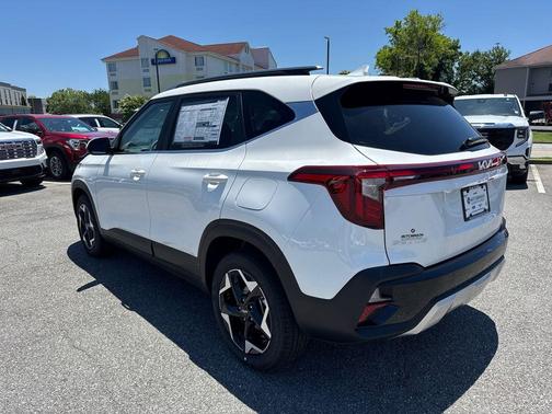 2025 Kia Seltos EX